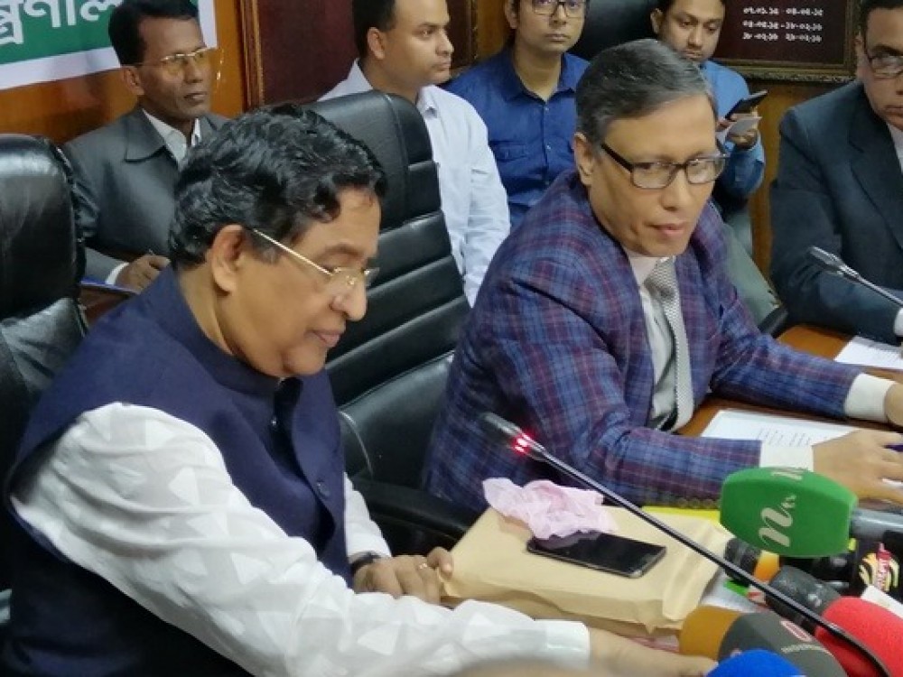 ডিএপি সারের কেজি এখন ১৬ টাকা : কৃষিমন্ত্রী ড. আব্দুর রাজ্জাক এমপি